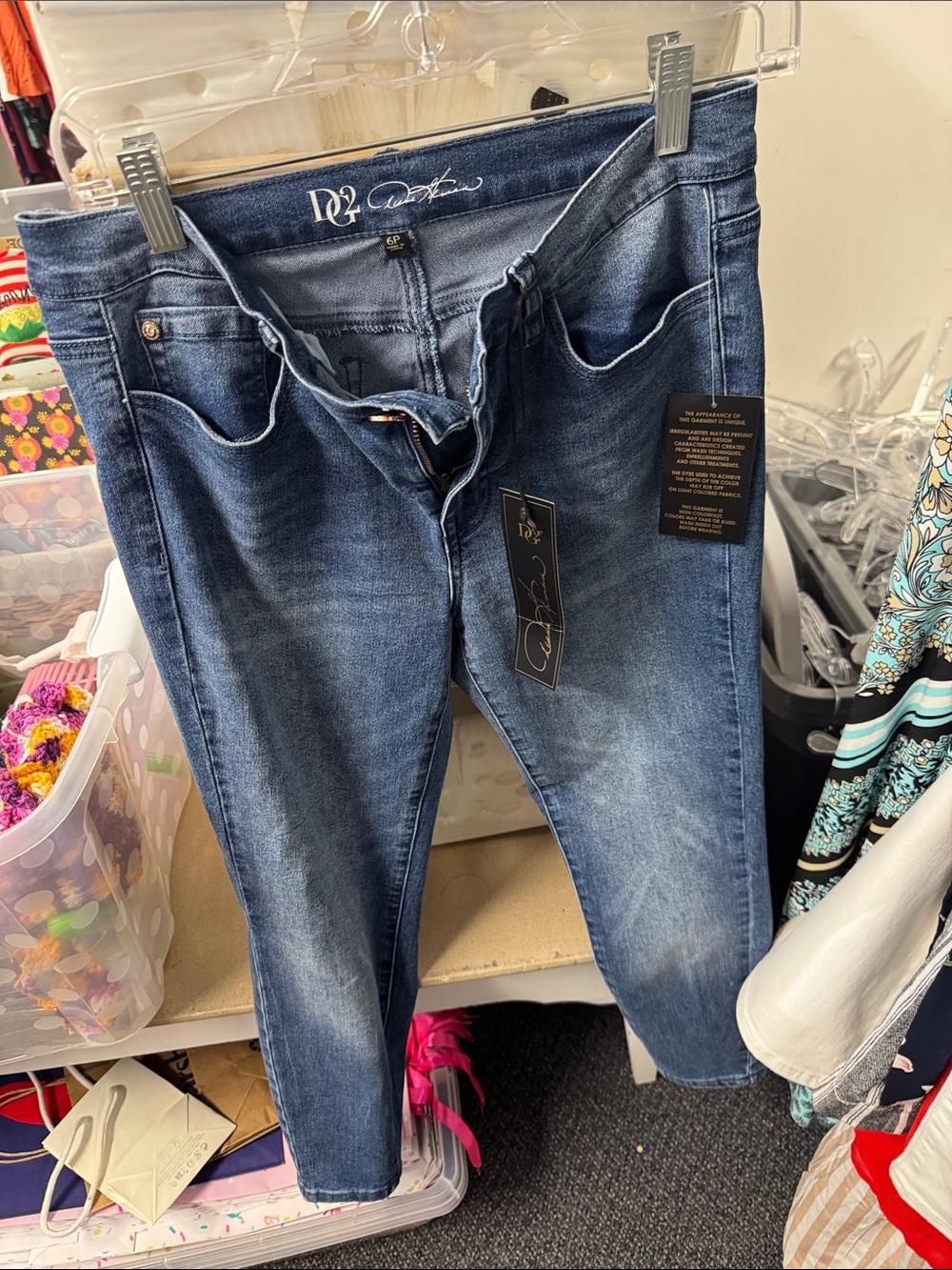 DG2 jeans 6 petite // 081945
